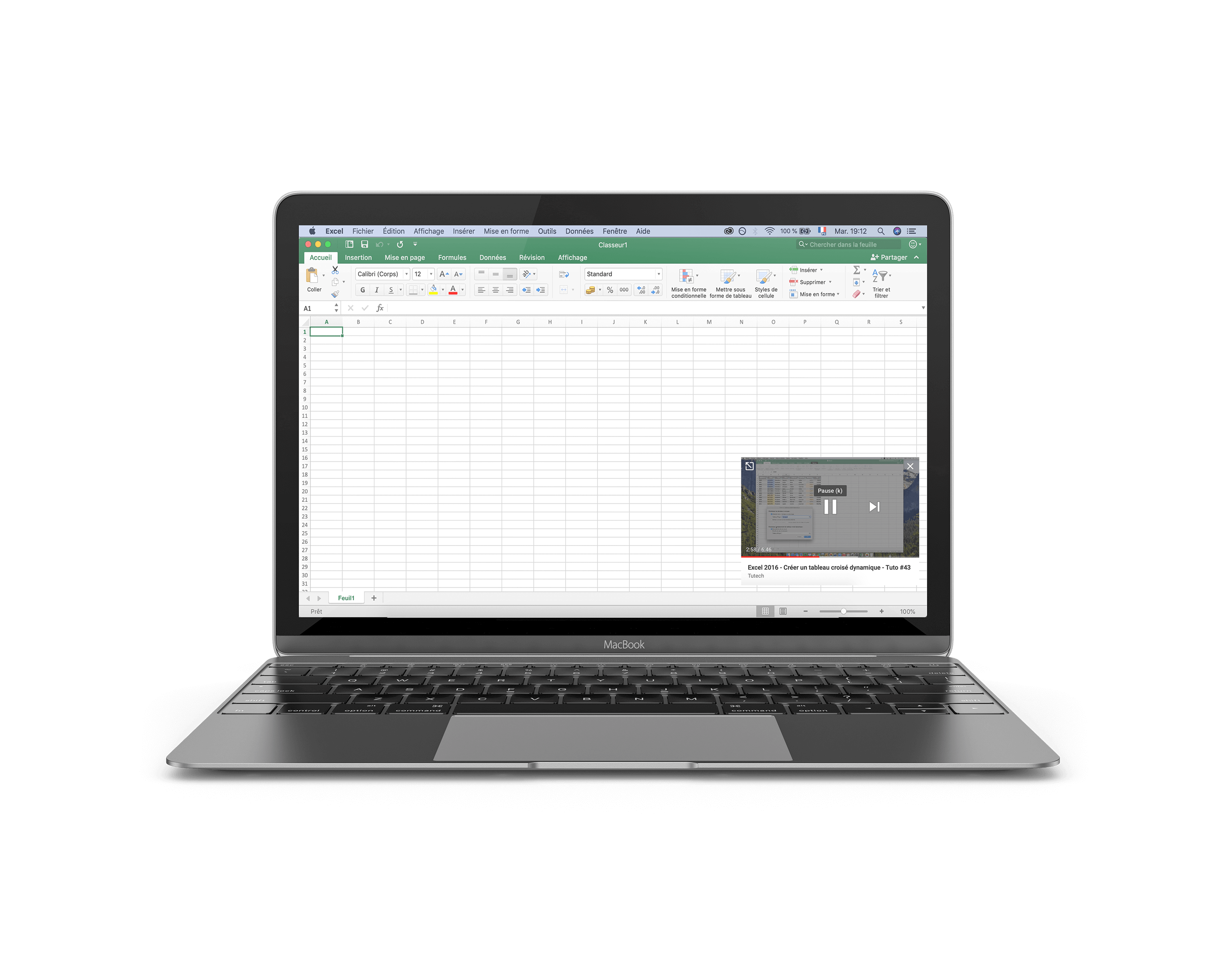 Front view of MacBook copie